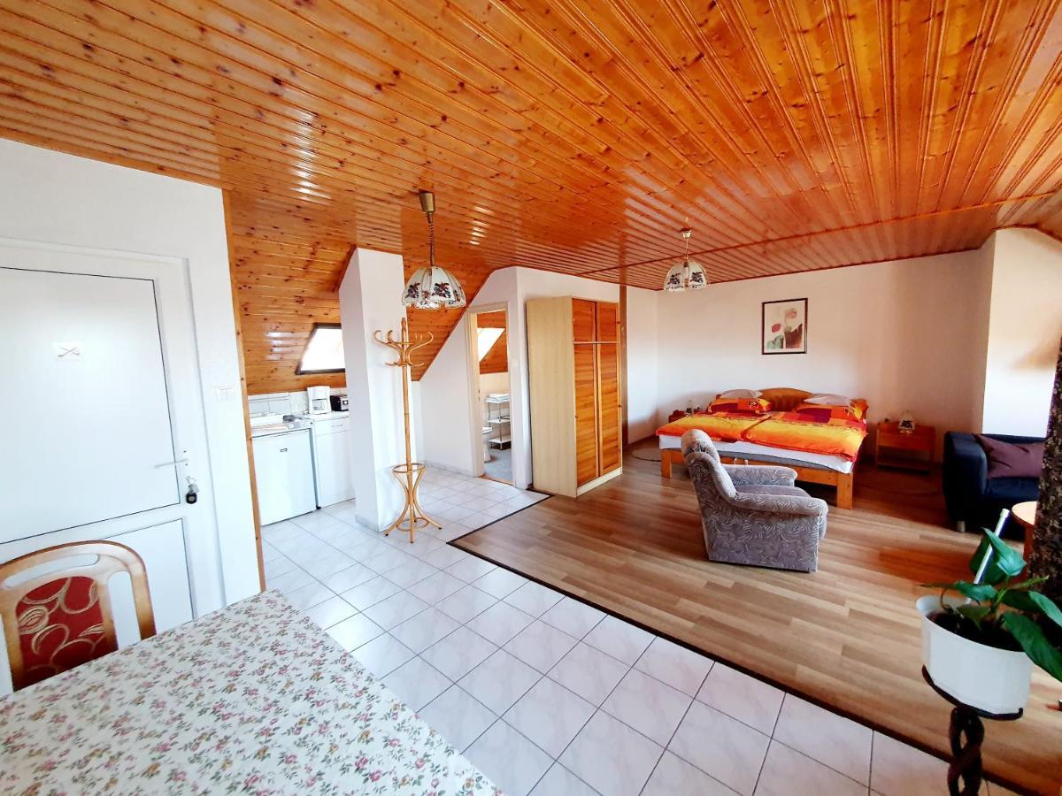 Nemes Apartmanhaz Хевіз Екстер'єр фото